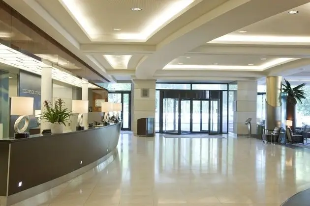 Steigenberger Airport Hotel - Lobi