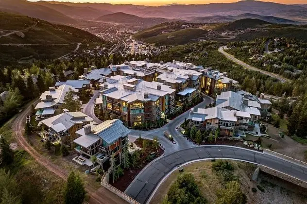 Stein Eriksen Residences