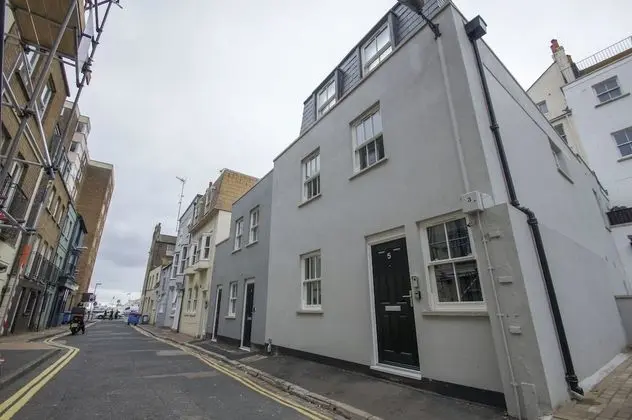 Steine House Central by Brighton Holiday Lets