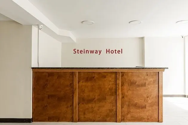 Steinway Hotel - Lobi