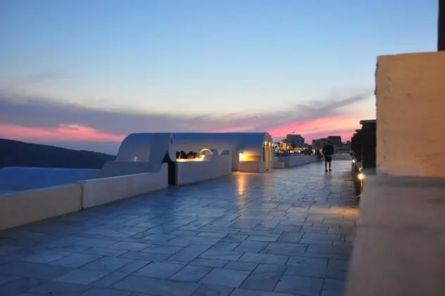 Stelios Rooms Golden View