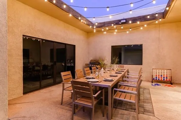 Stellar By Avantstay Modern Artist's Loft in Old Town w/ Patio - İç Mekan