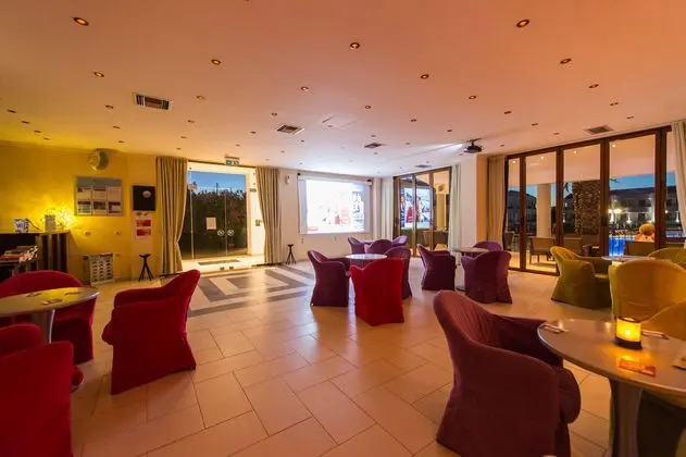 STEMMA HOTEL - Lobi