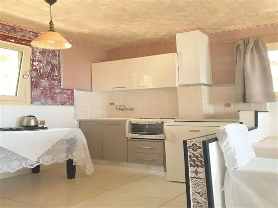 Step Into a World of Nature One Room Private Suite Shared Pool - İç Mekan