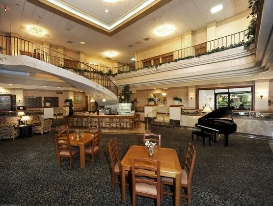 Sterling Hotel Dallas - Lobi