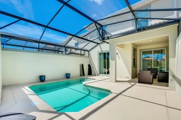 Stinger Villa 8941 Champiosn Gate
