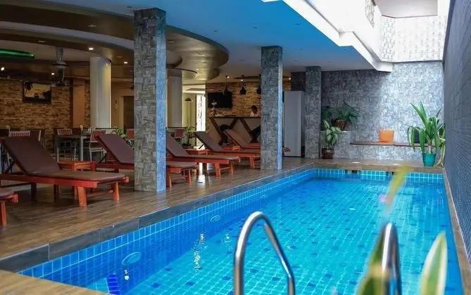 Stingray Beach Inn - Havuz