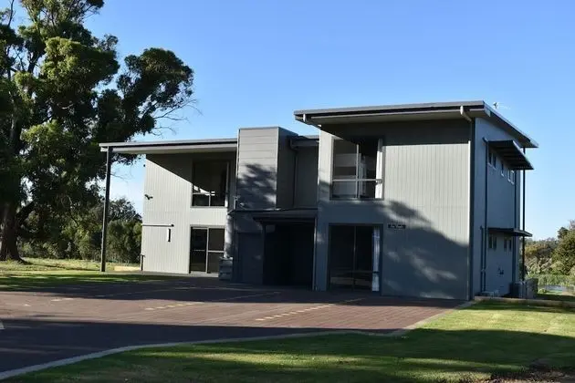 Stirling Estate Chalets - Dış Mekan