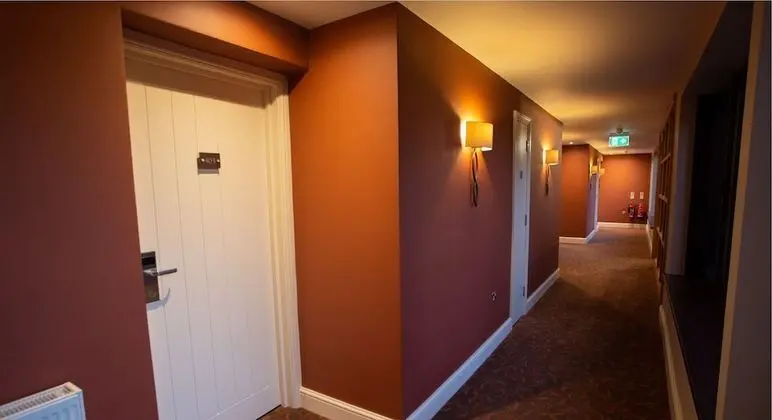 Stirrups Hotel - İç Mekan