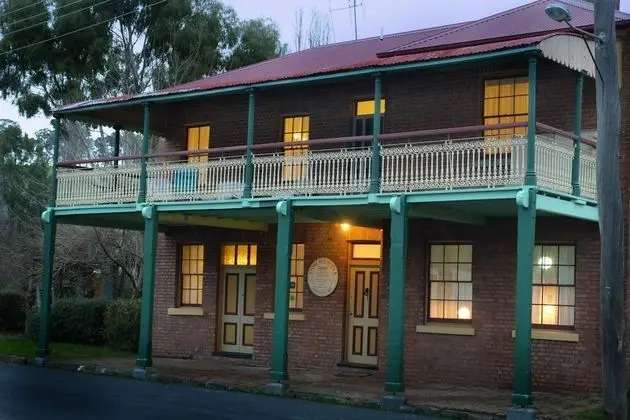 Stoke House Bed and Breakfast - Dış Mekan