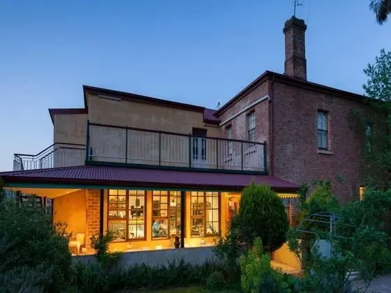 Stoke House Bed and Breakfast - 1