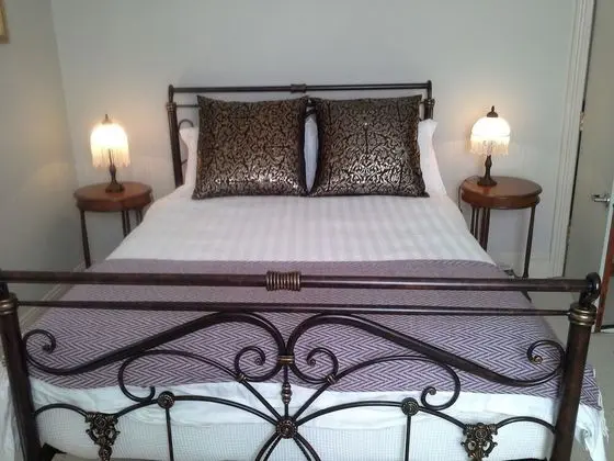 Stoke House Bed and Breakfast - Oda