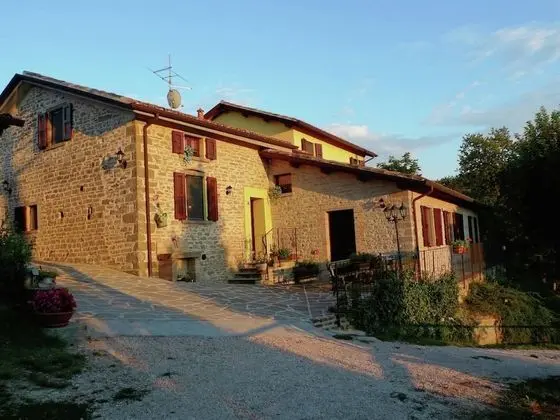 Stone Cottage in Marche With Swimming Pool