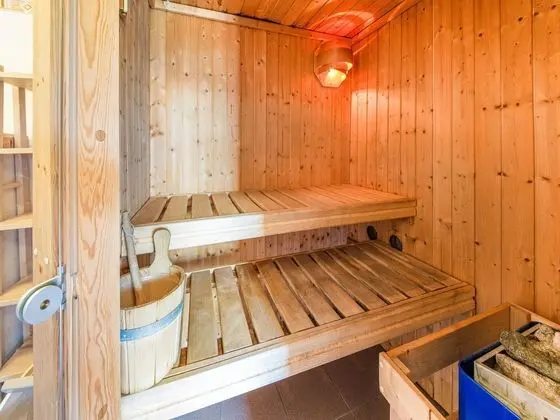 Stone Cottage with Sauna & Hot Tub near Cave of Lorette in Rochefort - Spa