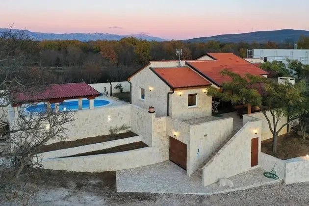 Stone House Captivating Villa in Pridraga, Zadar - Dış Mekan
