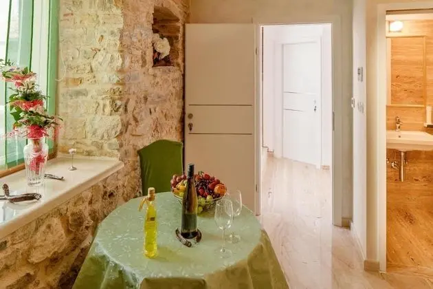 Stone House Luxury Rooms - Yerinde Yemek