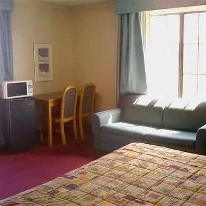 Stone Mountain Inn & Suites