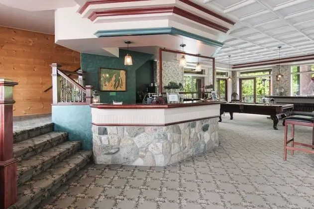 Stone Waters Inn - Lobi