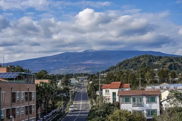 Stone and Wind Resort