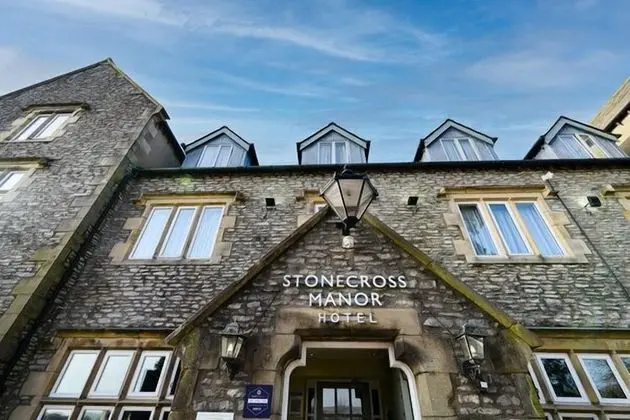 Stonecross Manor Hotel