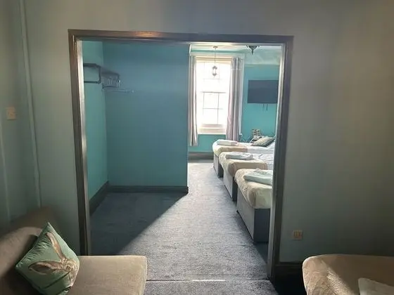 Stonehenge Inn & Shepherds Huts - Genel
