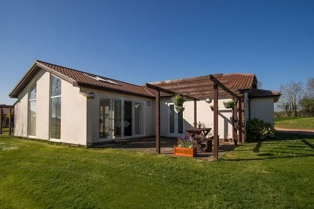 Stoneleigh Village - Öne Çıkan Resim