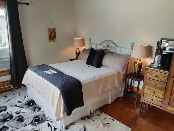 Stonewater Manor - Oda