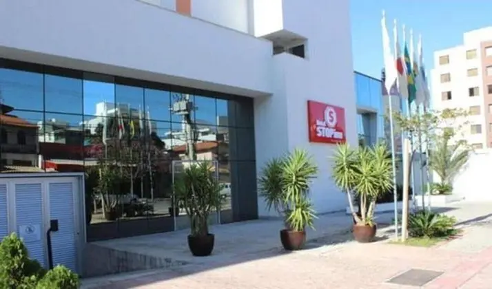 Stop Inn Cristiano Machado - Öne Çıkan Resim