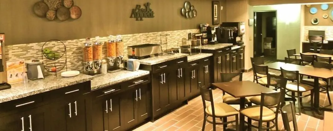 Stoughton Western Star Inn & Suites - Yerinde Yemek