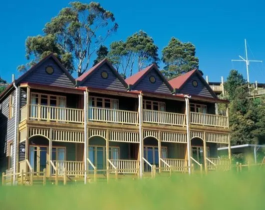 Strahan Village - 1