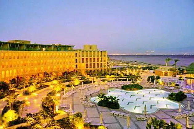 Strand Taba Heights