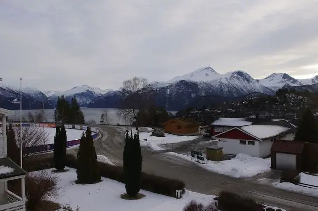 Stranda bed and fishing