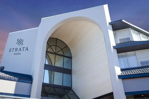 Strata Hotel - Dış Mekan