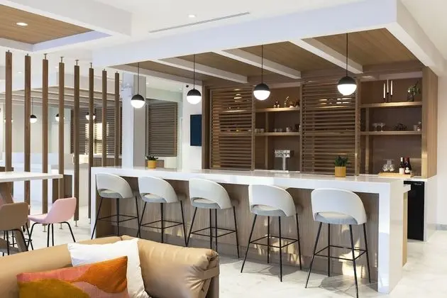 Strata Hotel - Yerinde Yemek