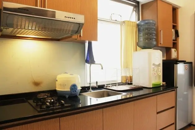 Strategic 1BR Apartment with Sofa Bed at The Jarrdin Cihampelas - Mutfak