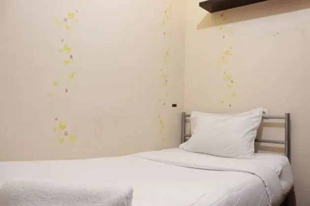 Strategic & Comfy 2Br Apartment At The Edge Near Unjani