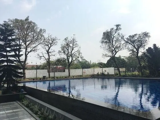 Strategic & Comfy 2Br Apartment At The Edge Near Unjani