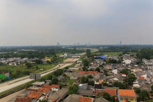 Strategic Studio Amazana Serpong Apartment