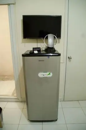 Strategic Studio Apartment At Aeropolis Residence Near Airport - Dış Mekan