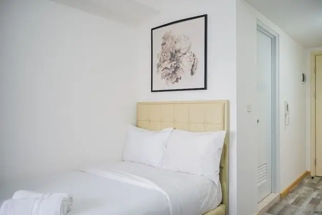 Strategic Studio Apartment with Extra Bed at M-Town Residence - Oda