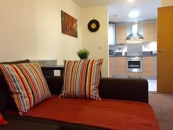 Stratford Luxury Apartments - Bar