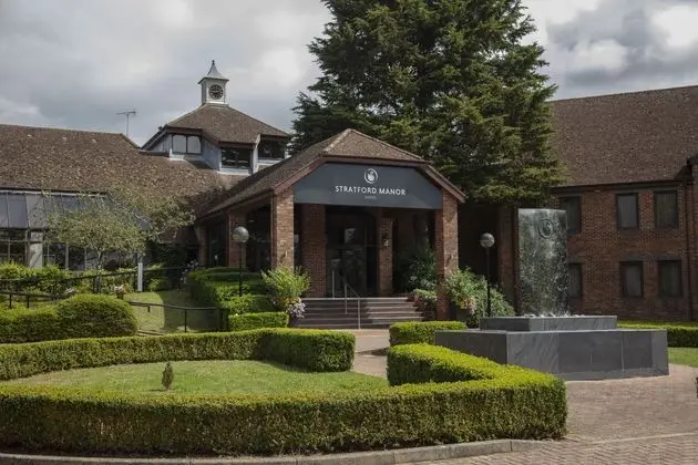 Stratford Manor - Öne Çıkan Resim