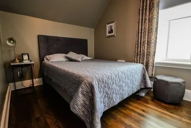 Stratford Suites - 66 Daly Ave - Oda