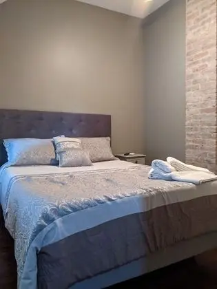 Stratford Suites - 66 Daly Ave - Oda