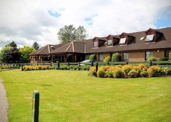 Strathburn Hotel - Dış Mekan