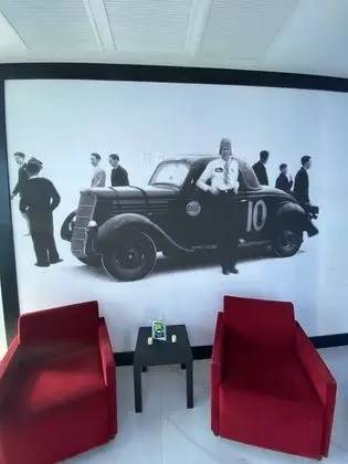 Streamline Hotel - Lobi