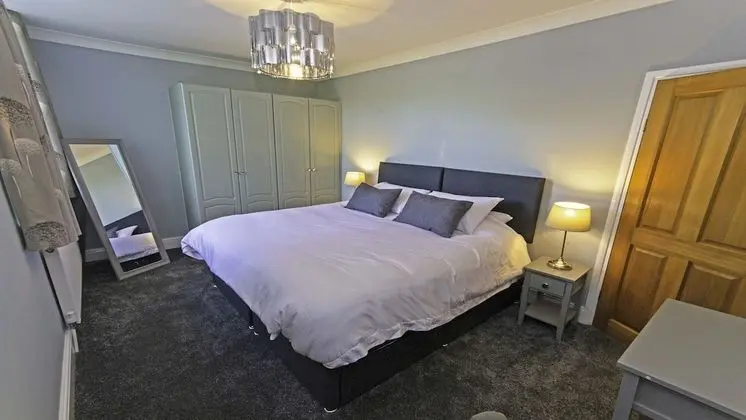 Streamways Nr Croyde 6 Bedroom, Sleeps 12-16, Hot Tub - Oda