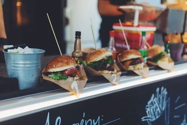 Street food Possonium Apartments - Yerinde Yemek