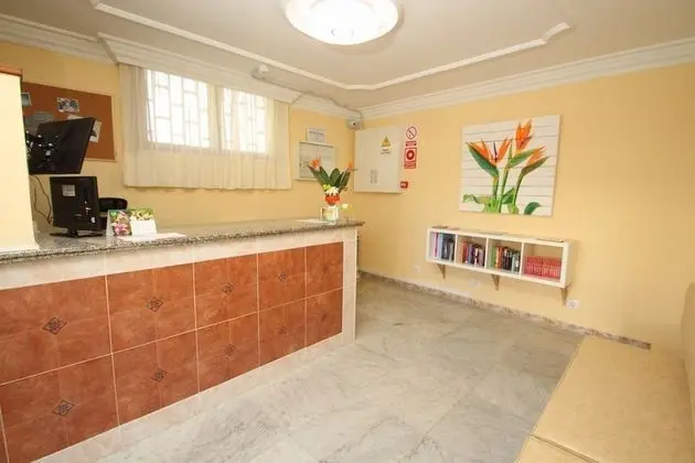 Strelitzias Apartments - Lobi