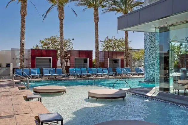 StripViewSuites at Palms Place Penthouses - Havuz